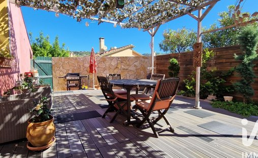 House in Ouest, Ollioules, France 1