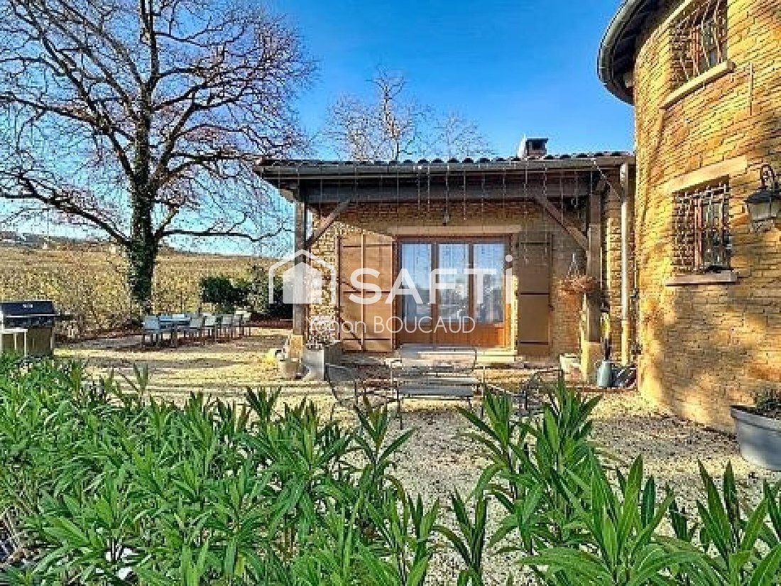 House in Salles-Arbuissonnas-en-Beaujolais, Auvergne-Rhône-Alpes, France 2 - 17389512