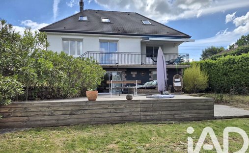 House in Saintry-sur-Seine, Ile-de-France, France 1