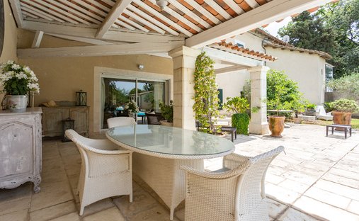 Chateau With Outbuilding And Private Beach In Provence
