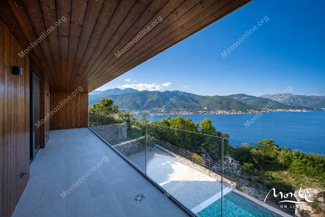 Villa in Merdari, Herceg Novi Municipality, Montenegro 2 - 17957670