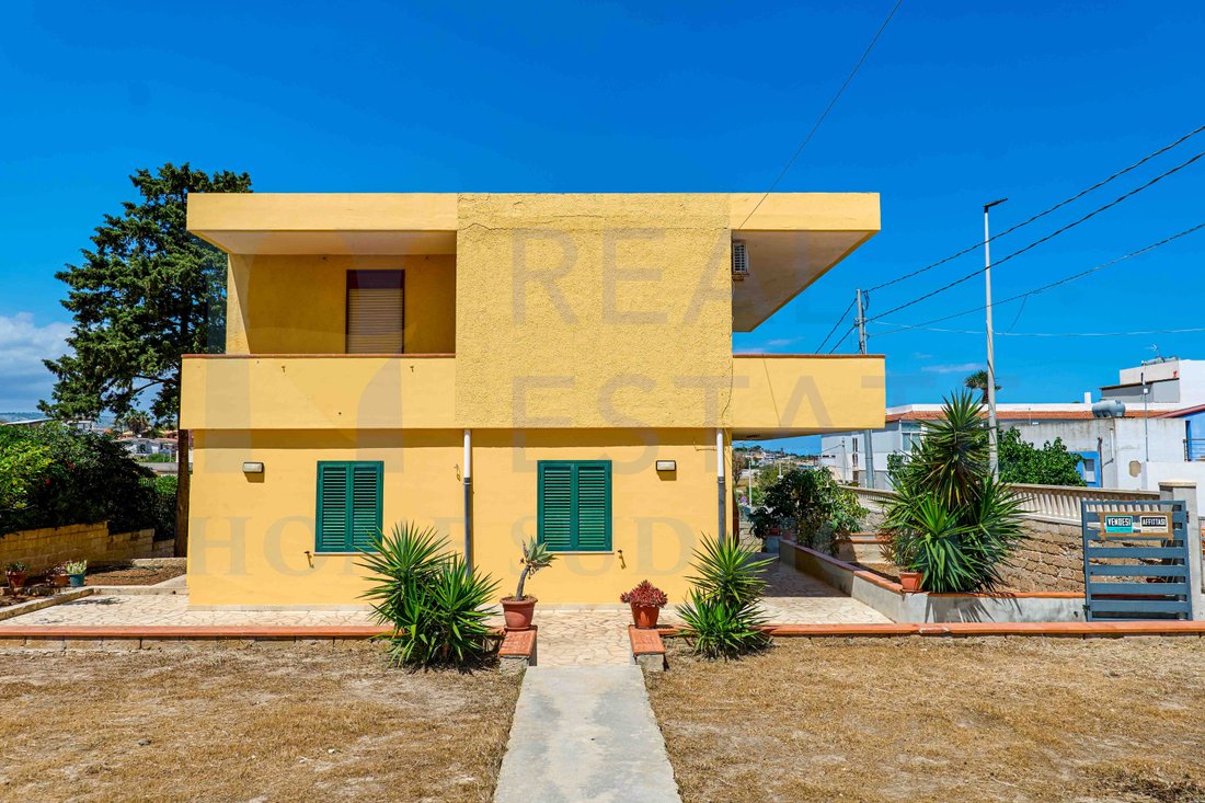 Villa in Noto, Sicily, Italy 3 - 17144522