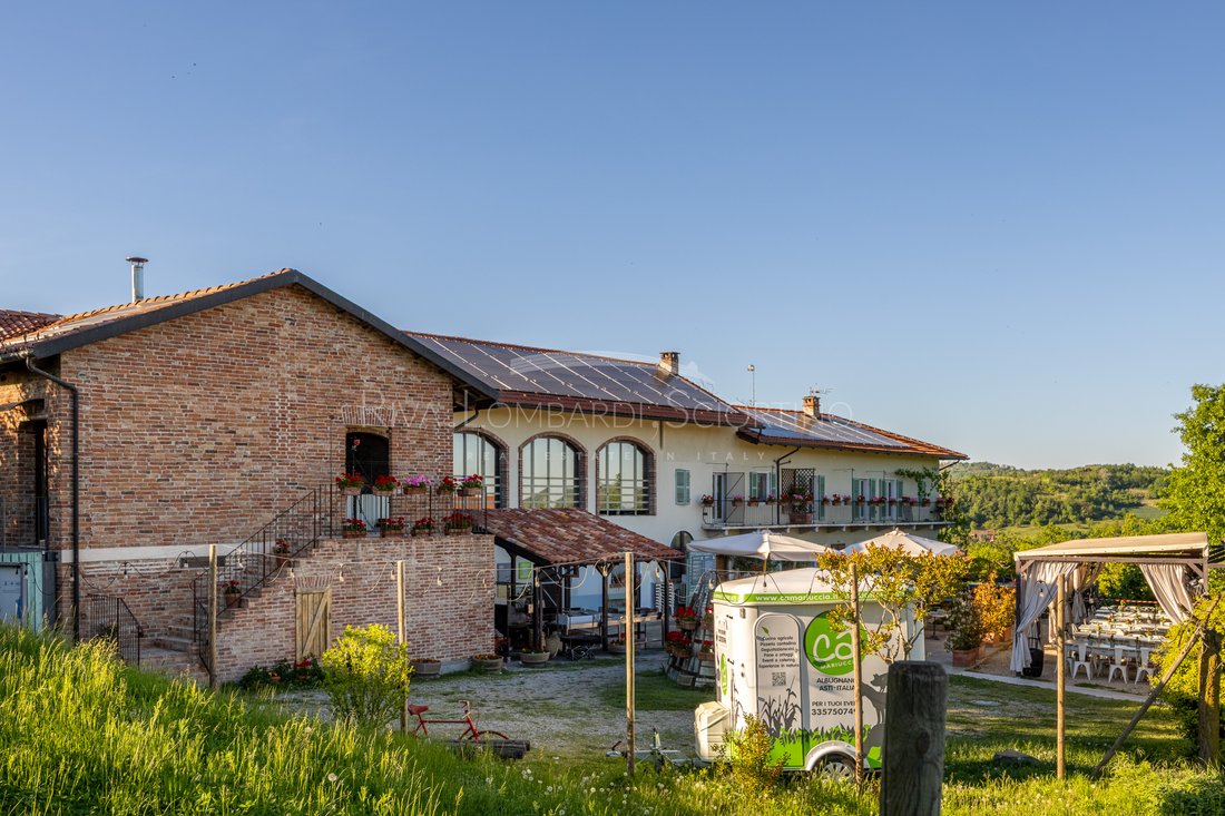 Estate in Albugnano, Piedmont, Italy 3 - 15830725