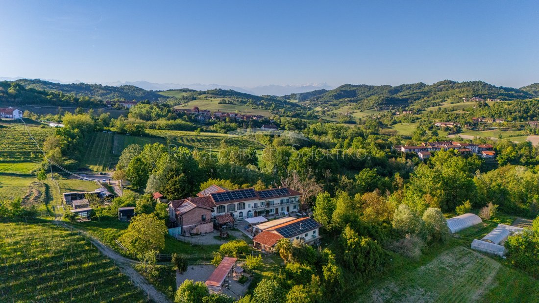 Estate in Albugnano, Piedmont, Italy 4 - 15830725
