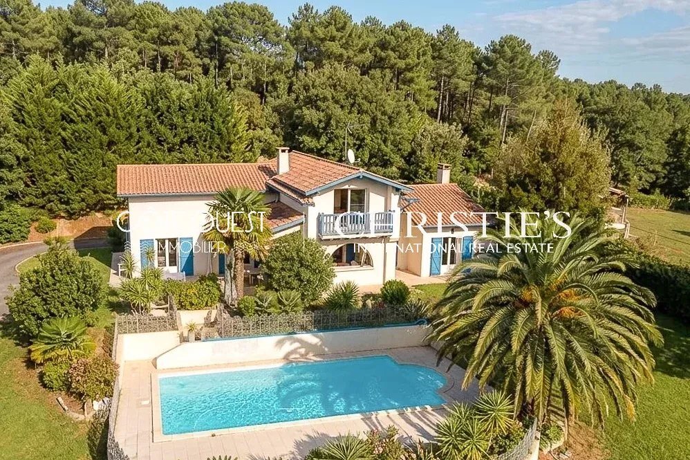 Villa in Bidart, Nouvelle-Aquitaine, France 1 - 15173812