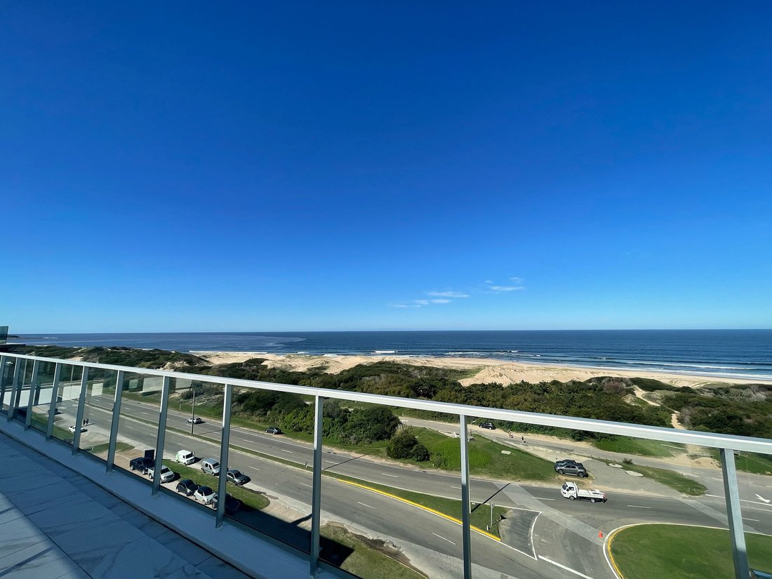 Apartment in Punta del Este, Maldonado Department, Uruguay 2 - 17957275