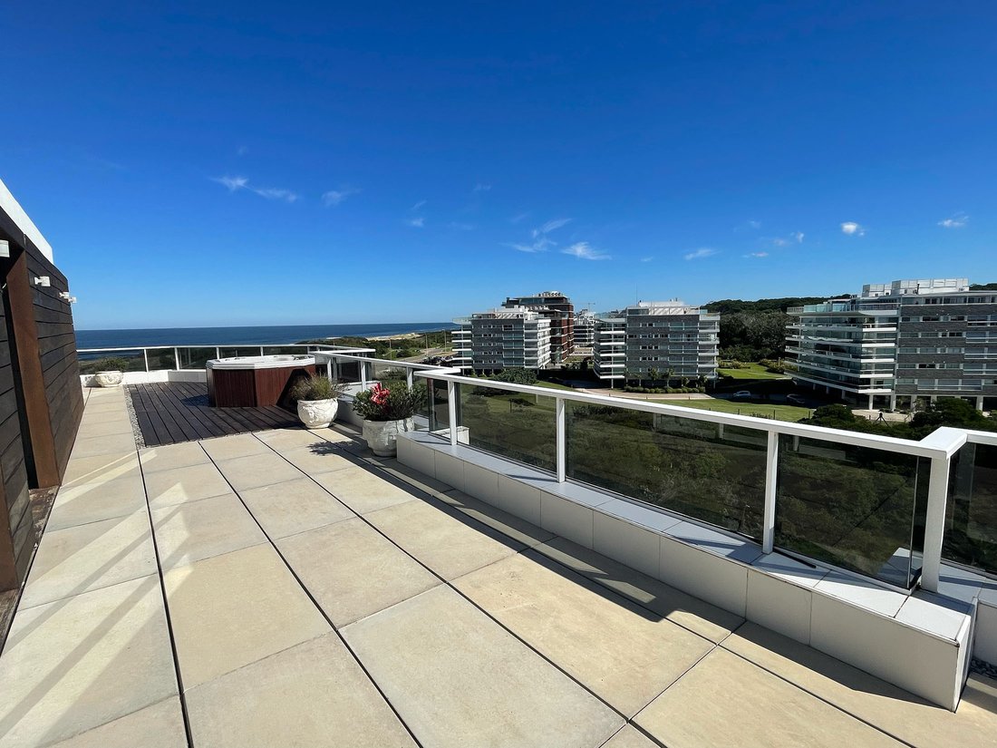 Apartment in Punta del Este, Maldonado Department, Uruguay 3 - 17957280
