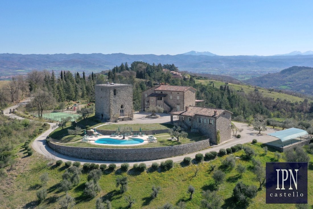 Estate in Monte Santa Maria Tiberina, Umbria, Italy 1 - 17957535