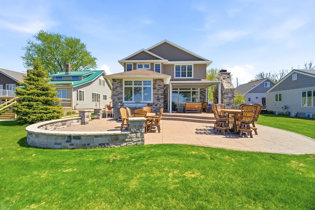 House in Shawano, Wisconsin, United States 1 - 17957541