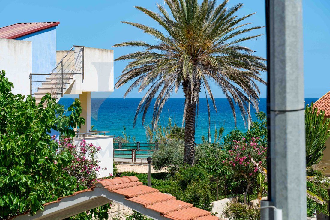Villa in Noto, Sicily, Italy 2 - 17144522