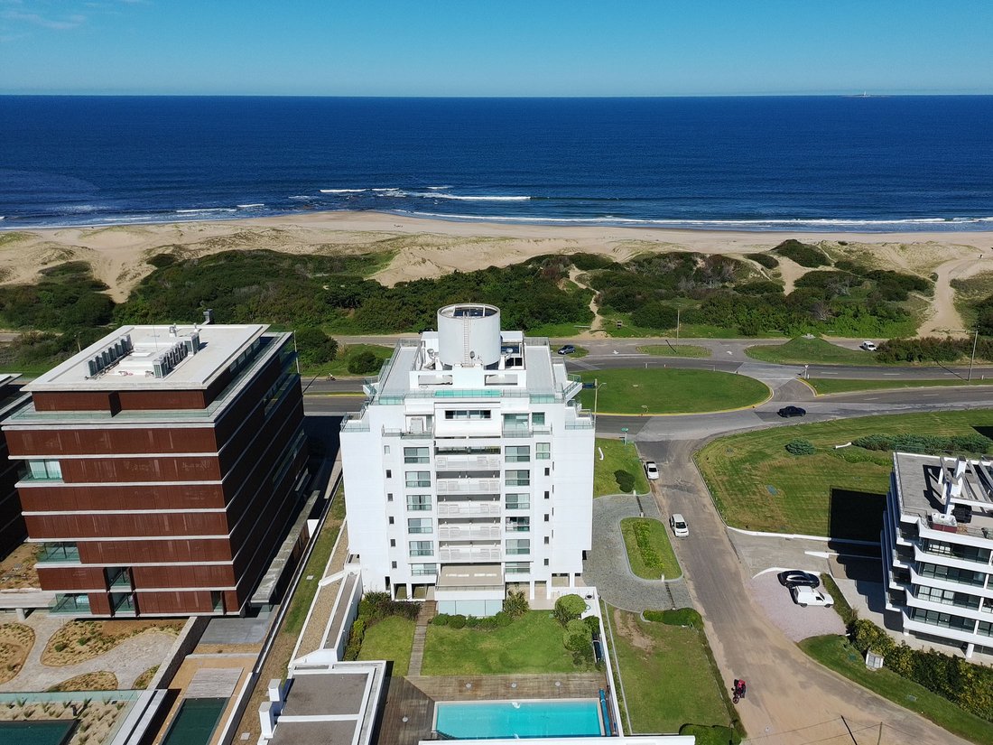 Apartment in Punta del Este, Maldonado Department, Uruguay 1 - 17957275
