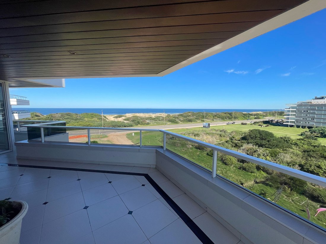 Apartment in Punta del Este, Maldonado Department, Uruguay 2 - 17957280
