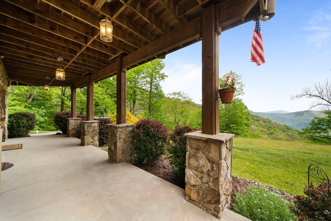 House in Newland, North Carolina, United States 3 - 17957255