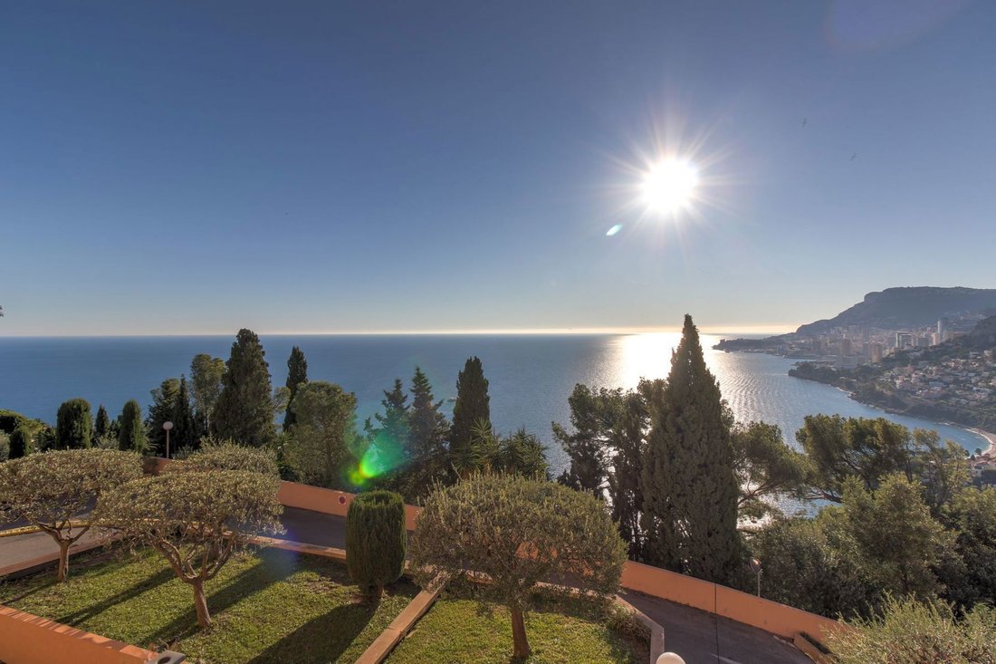 Apartment in Cabbe-Saint Roman, Roquebrune-Cap-Martin, France 1 - 17957202