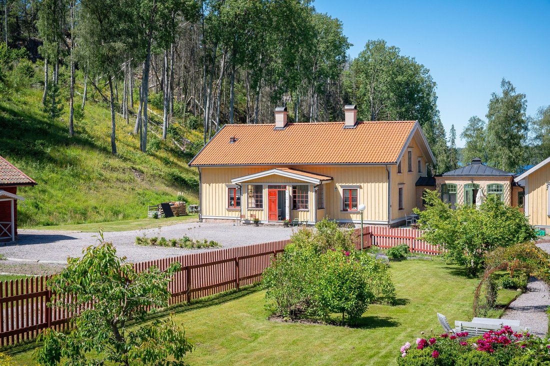 Estate in Bremyra, Östergötland County, Sweden 4 - 17957246