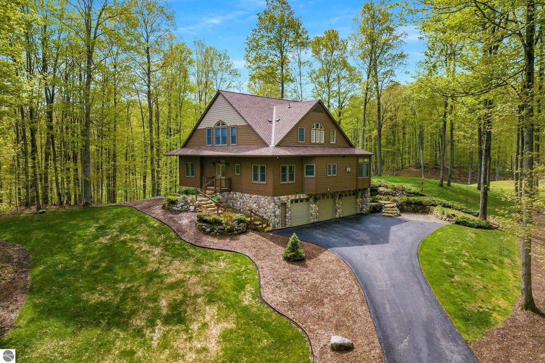 House in Central Lake, Michigan, United States 1 - 17957379