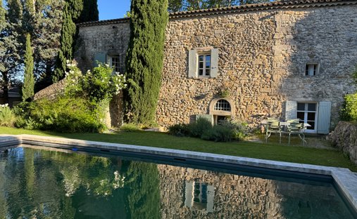 Maison à Paradou, Provence-Alpes-Côte d'Azur, France 1