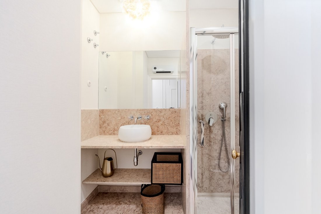 Apartment in Misericordia, Lisbon, Portugal 2 - 17957745