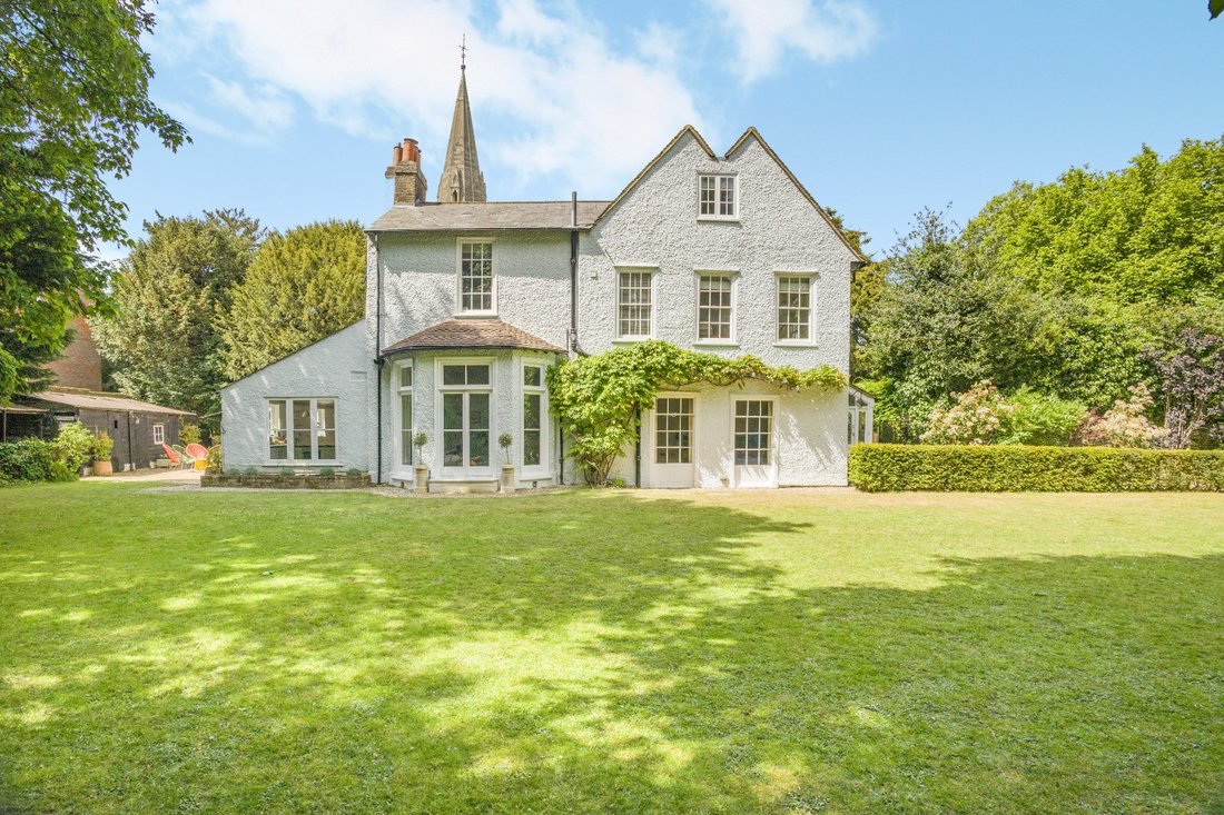 House in Hertford, England 1 - 16831113