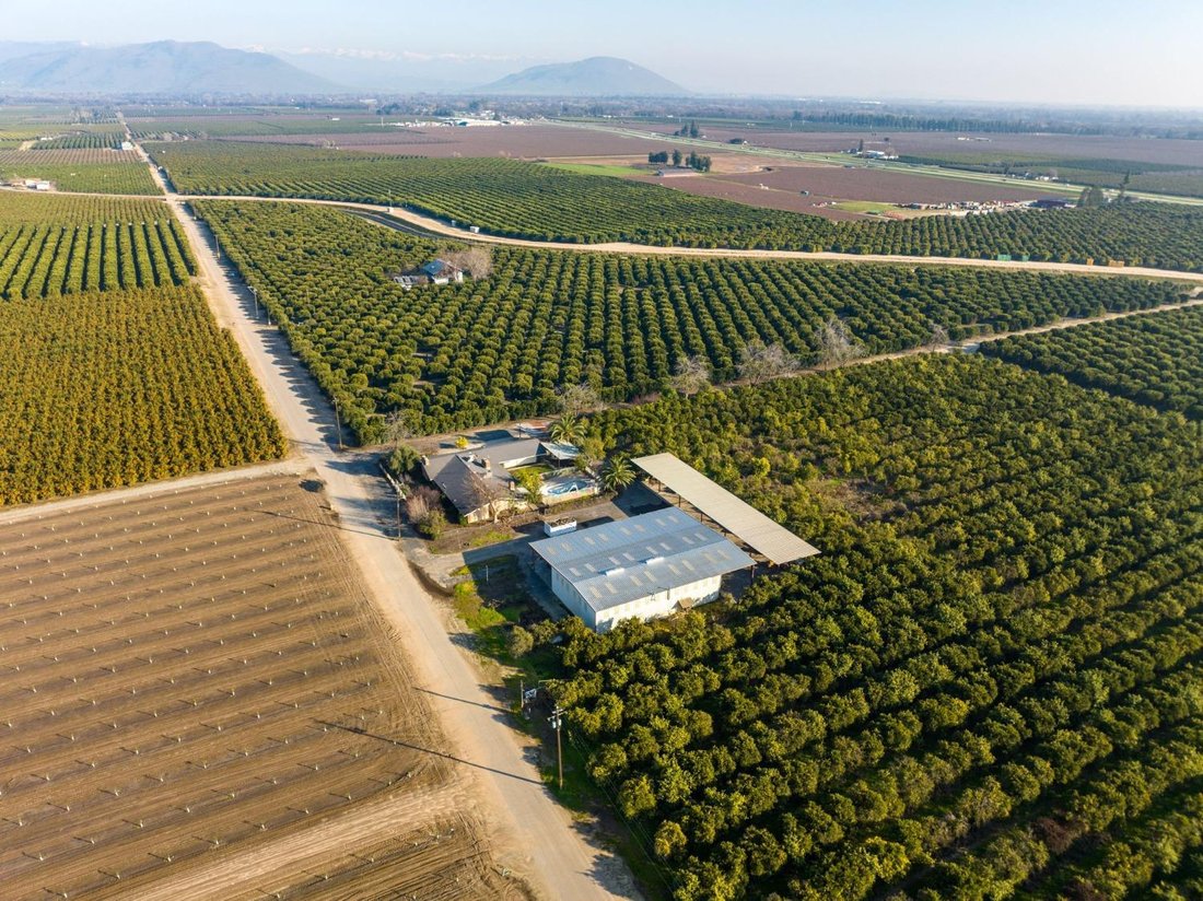 House in Sanger, California, United States 1 - 15014728