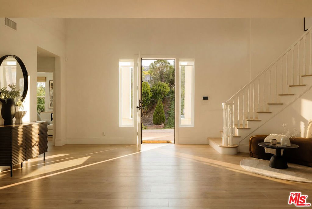 House in Hidden Hills, California, United States 3 - 17961078