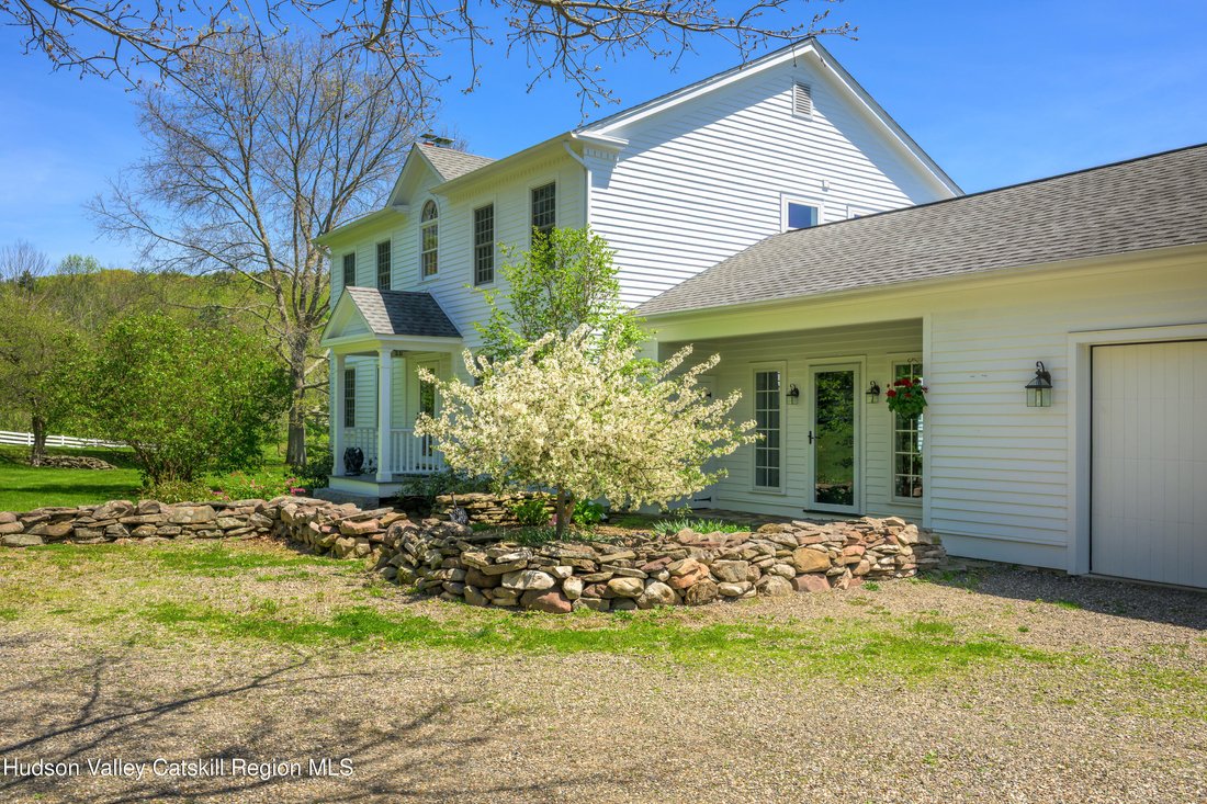 House in Chatham, New York, United States 5 - 17960463