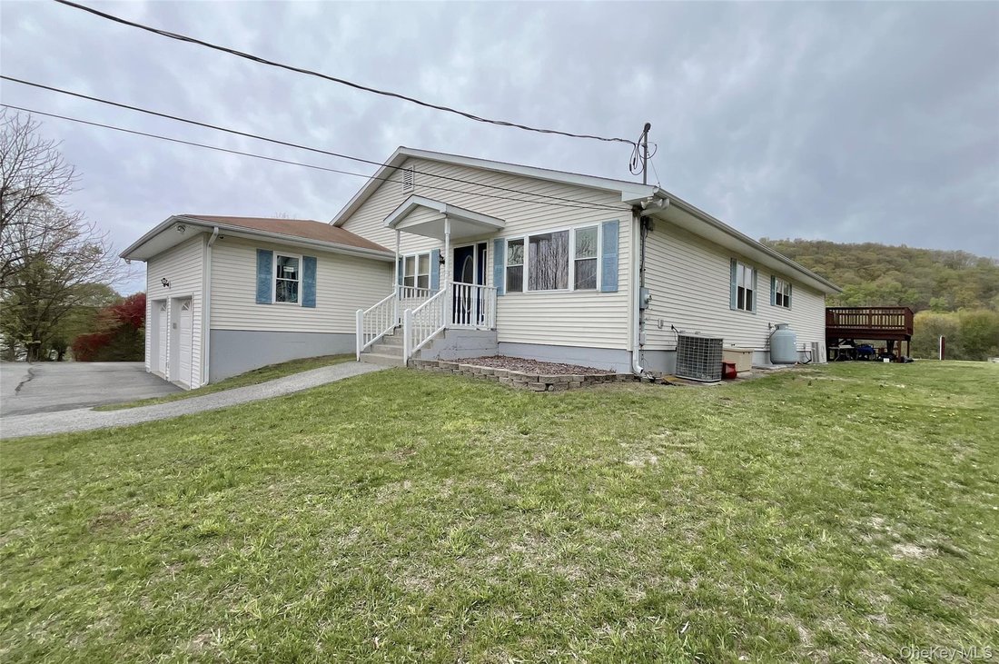 House in Middletown, New York, United States 2 - 17960595
