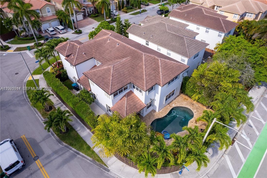 House in Doral, Florida, United States 4 - 17957955