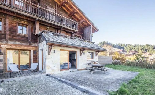 Apartment in Manigod, Auvergne-Rhône-Alpes, France 1