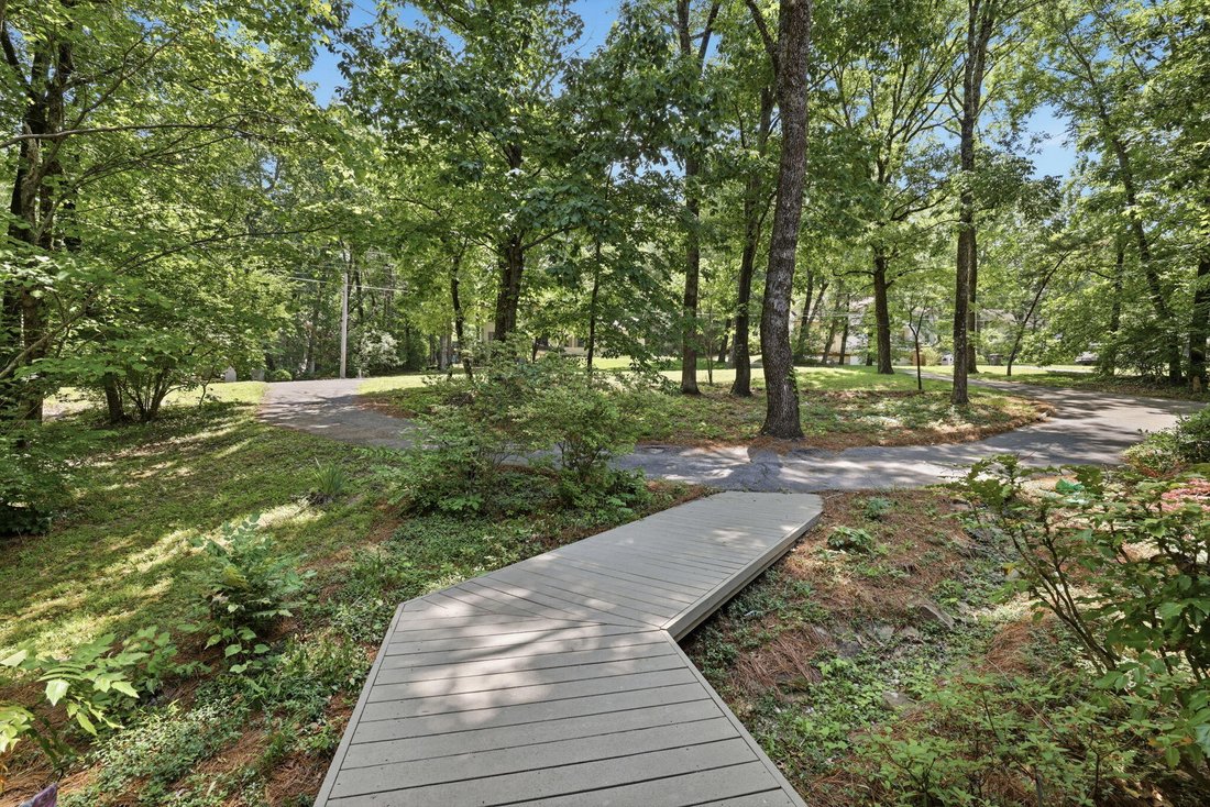 House in Signal Mountain, Tennessee, United States 5 - 17961034