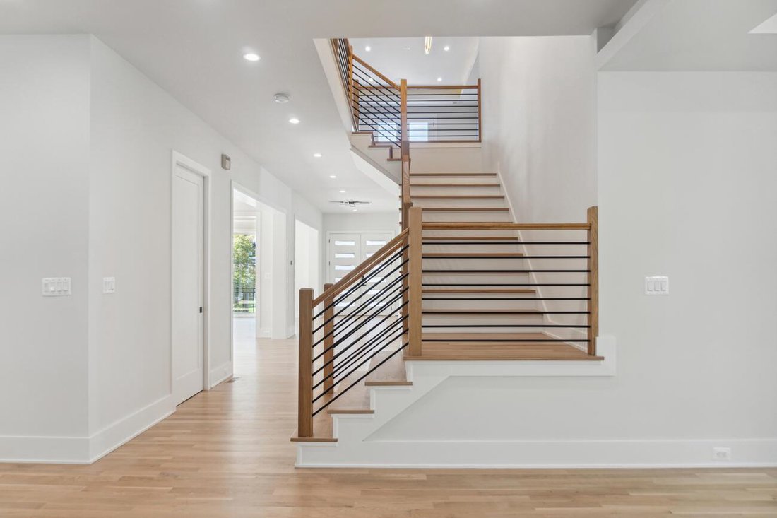 House in Pimmit Hills, Virginia, United States 3 - 17435096