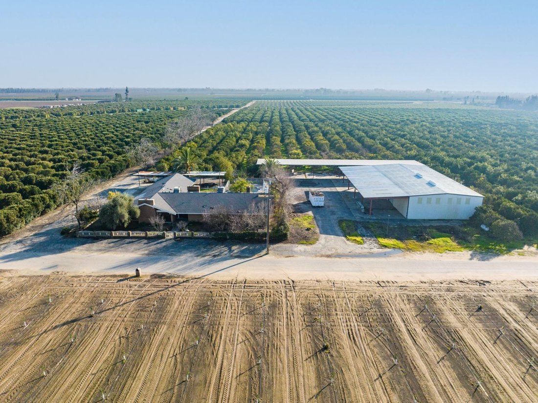 House in Sanger, California, United States 2 - 15014728