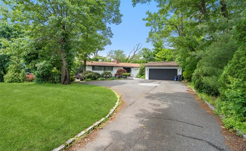 House in Albertson, New York, United States 1