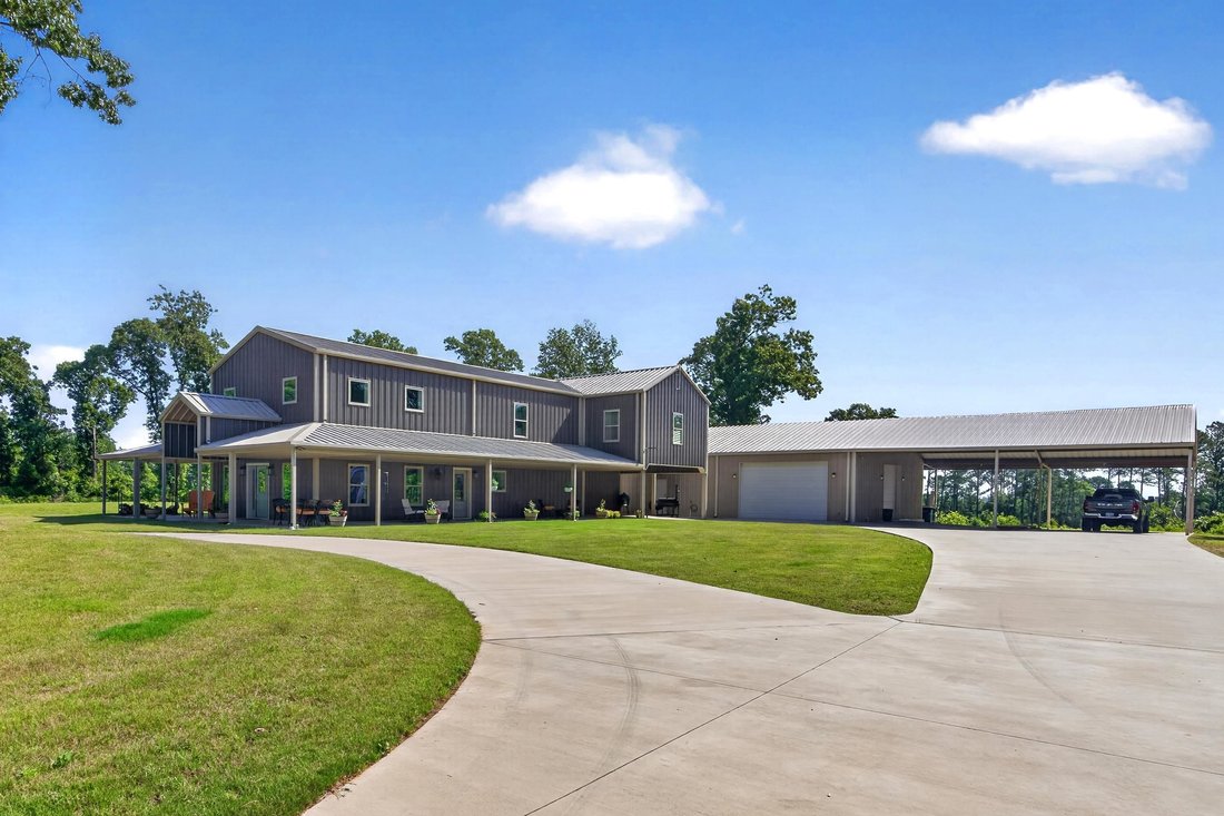 House in Gladewater, Texas, United States 1 - 17960444