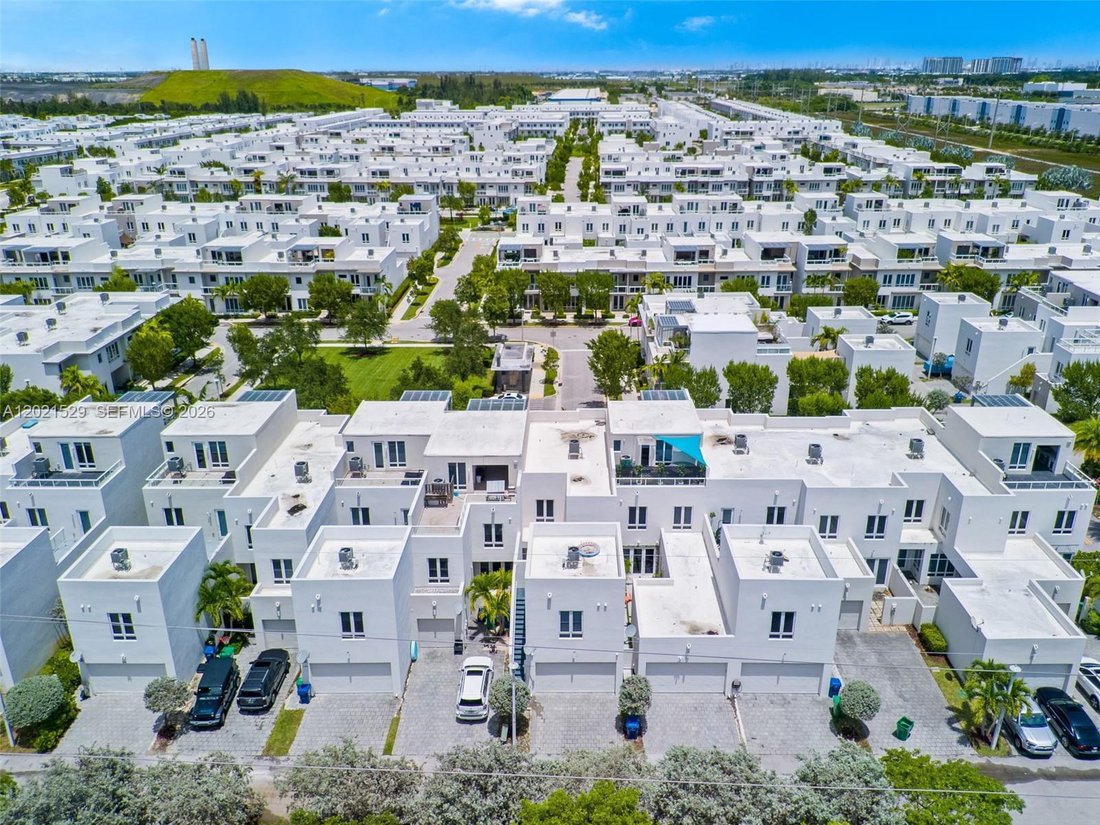 Townhouse in Doral, Florida, United States 3 - 17960795