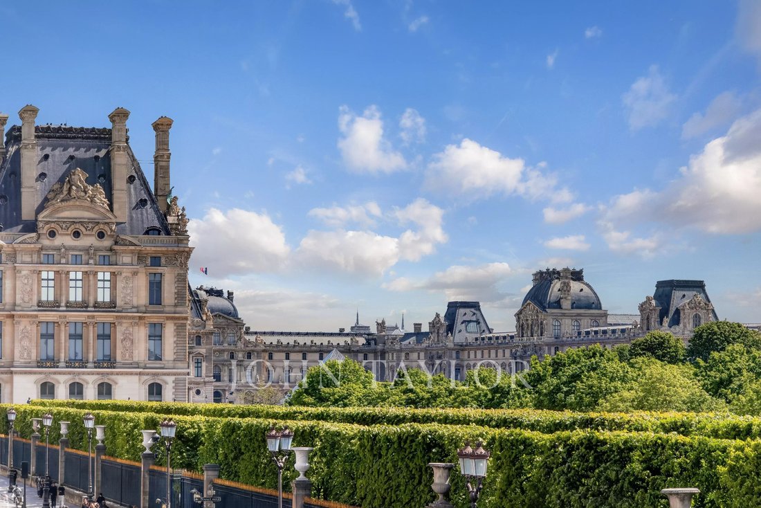 Apartment in Saint Germain l'Auxerrois, Paris 1er Arrondissement, Paris 2 - 17962249