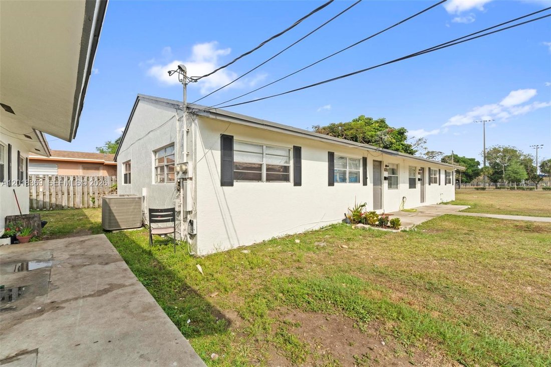 Homestead, Florida, United States 4 - 17960818