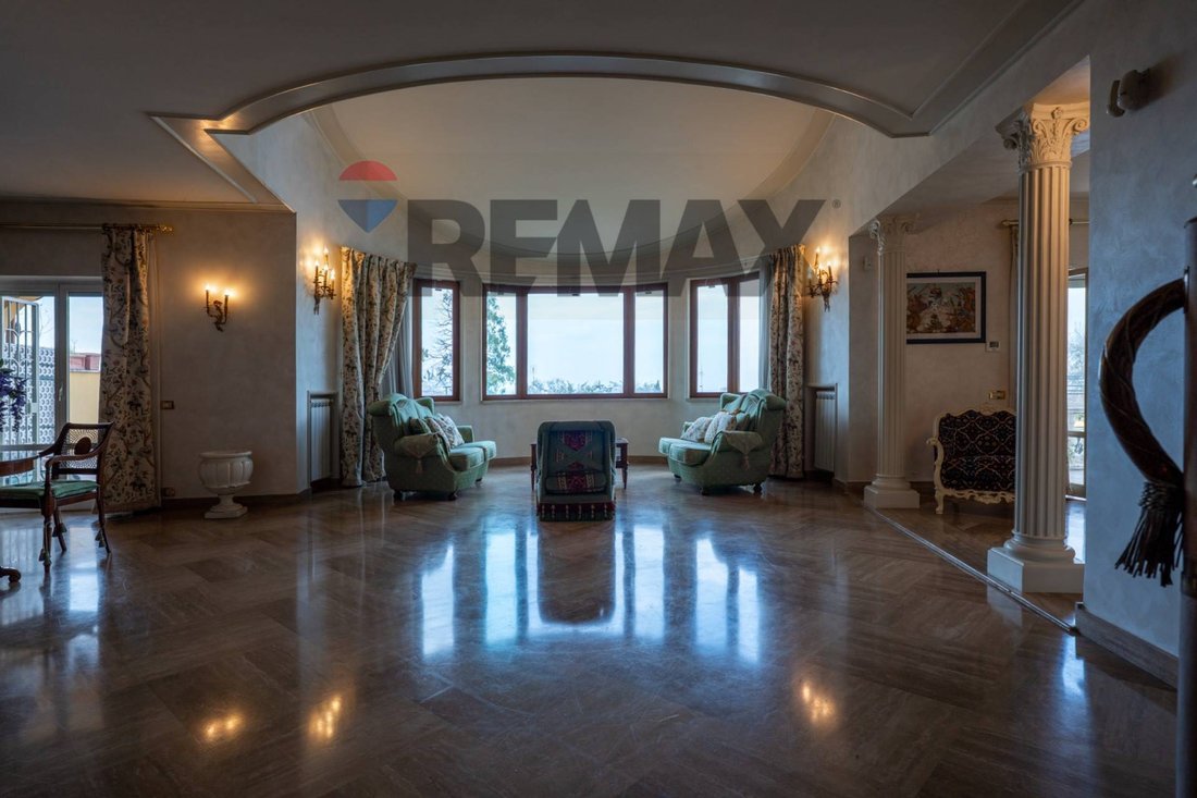 House in Frascati, Lazio, Italy 2 - 17963055