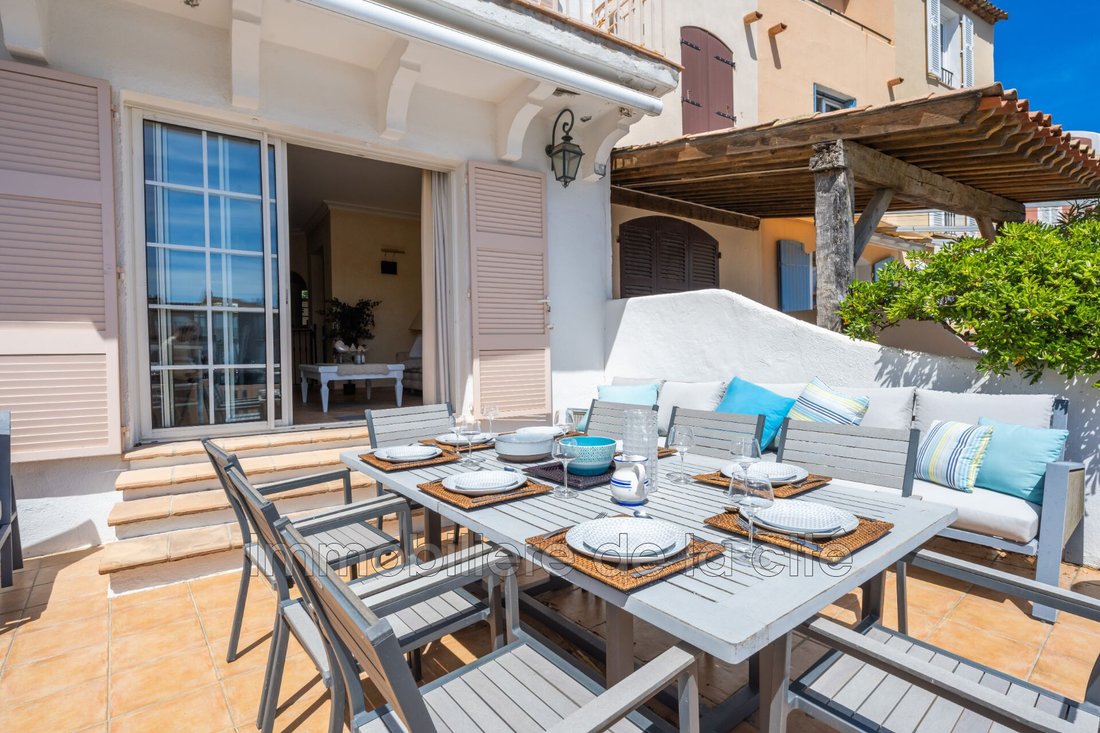 Villa in Grimaud, Provence-Alpes-Côte d'Azur, France 2 - 17744470