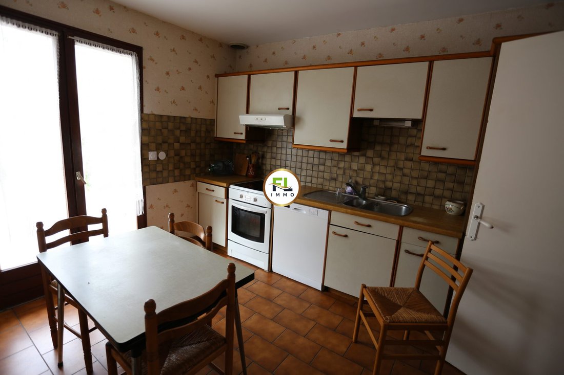 House in Gare, Saint-Germain-en-Laye, France 3 - 17963390