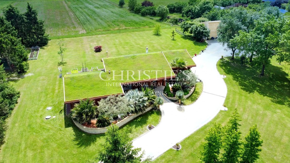 Estate in Cartelegue, Nouvelle-Aquitaine, France 1 - 17959498