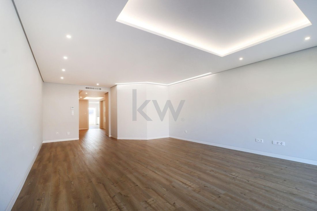 Apartment in Carcavelos e Parede, Lisbon, Portugal 4 - 17959844