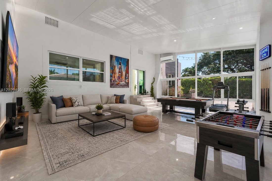 House in Miami, Florida, United States 5 - 17942542