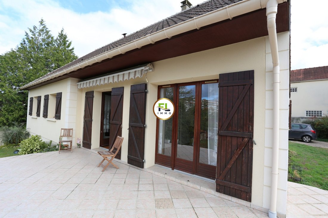 House in Gare, Saint-Germain-en-Laye, France 2 - 17963390
