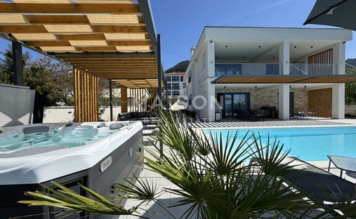 House in Banjol, Primorje-Gorski Kotar County, Croatia 1