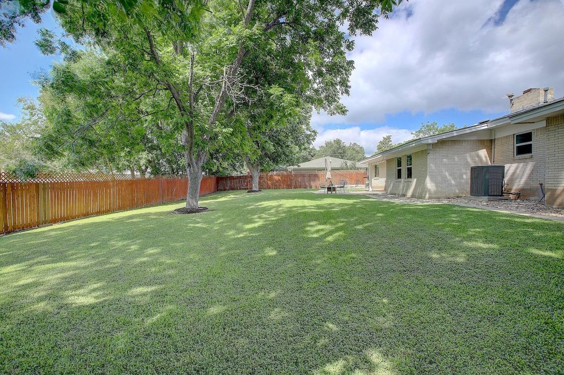 House in Georgetown, Texas, United States 2 - 17609935