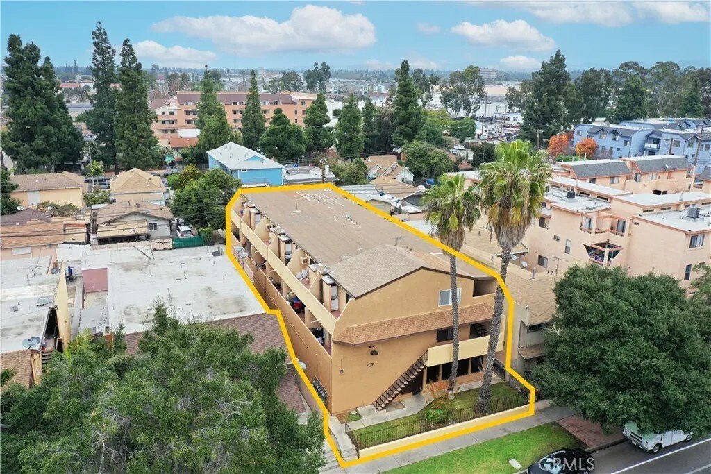 Santa Ana, California, United States 2 - 16519478