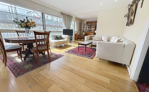Apartment in Les Bures, Garches, France 1