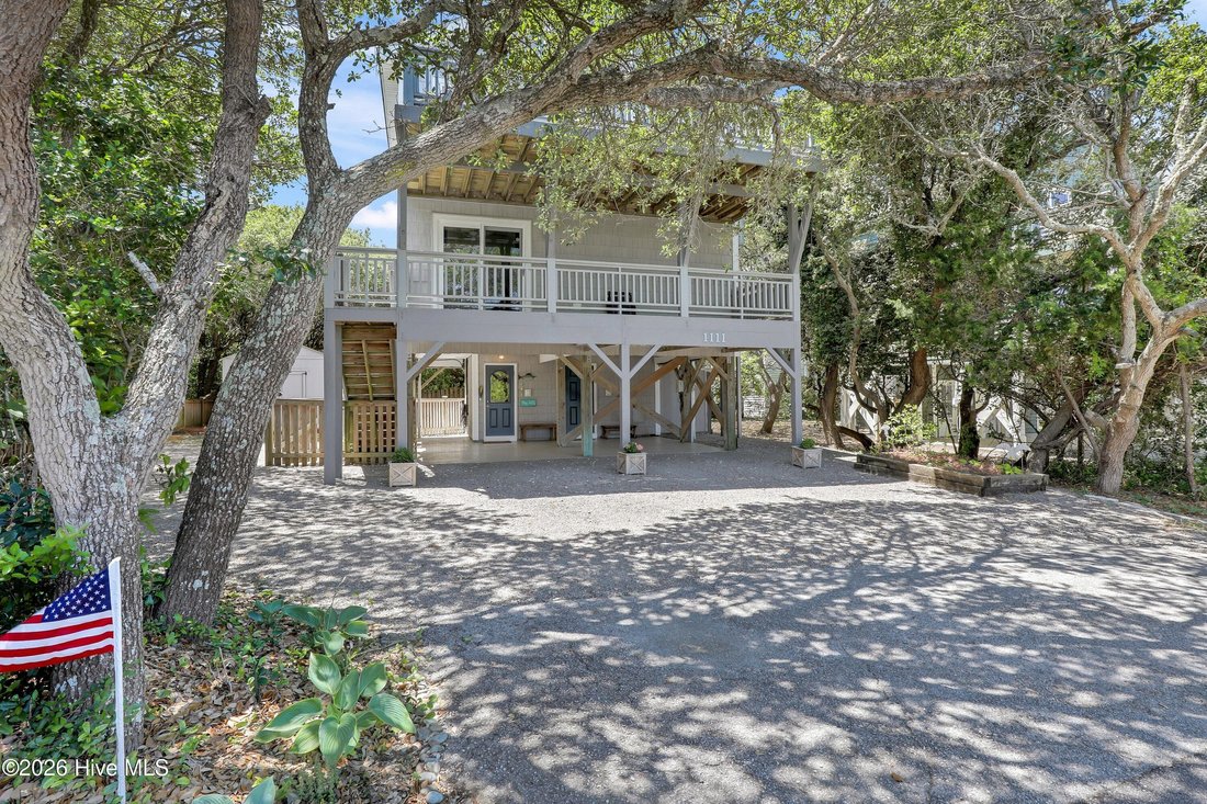 House in Topsail Beach, North Carolina, United States 1 - 17958270
