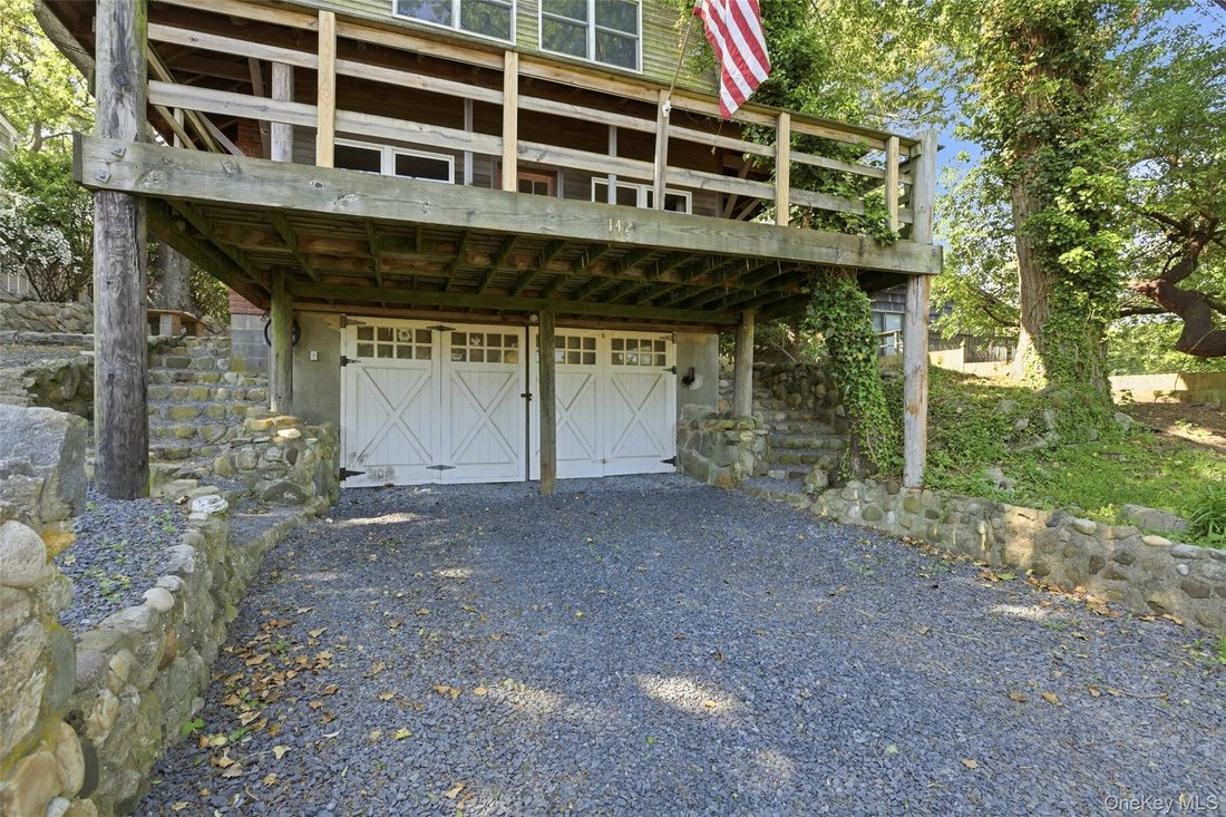 House in Sound Beach, New York, United States 5 - 17962487
